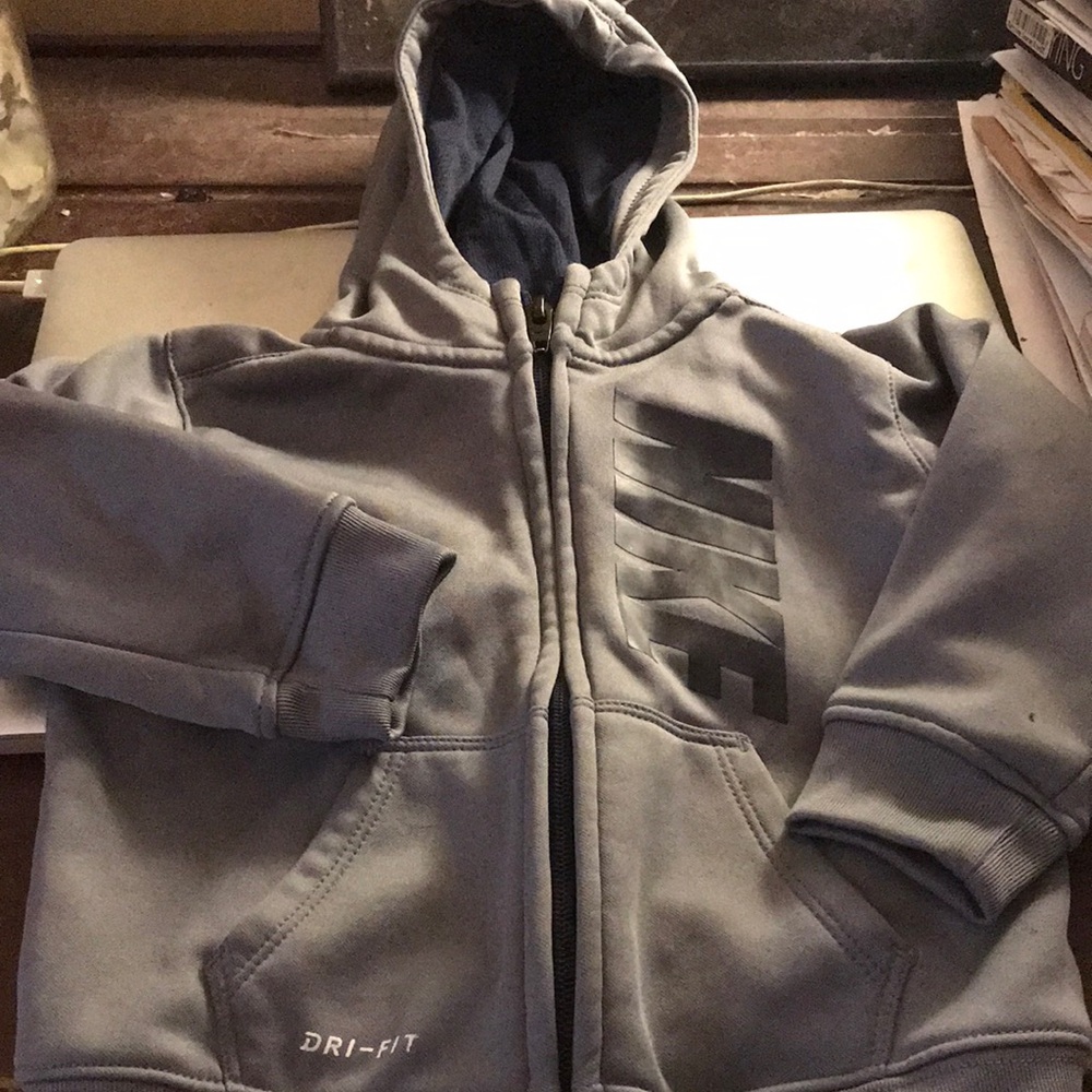 Nike Kids Gray Dri-FIT Hoodie, perfect condition